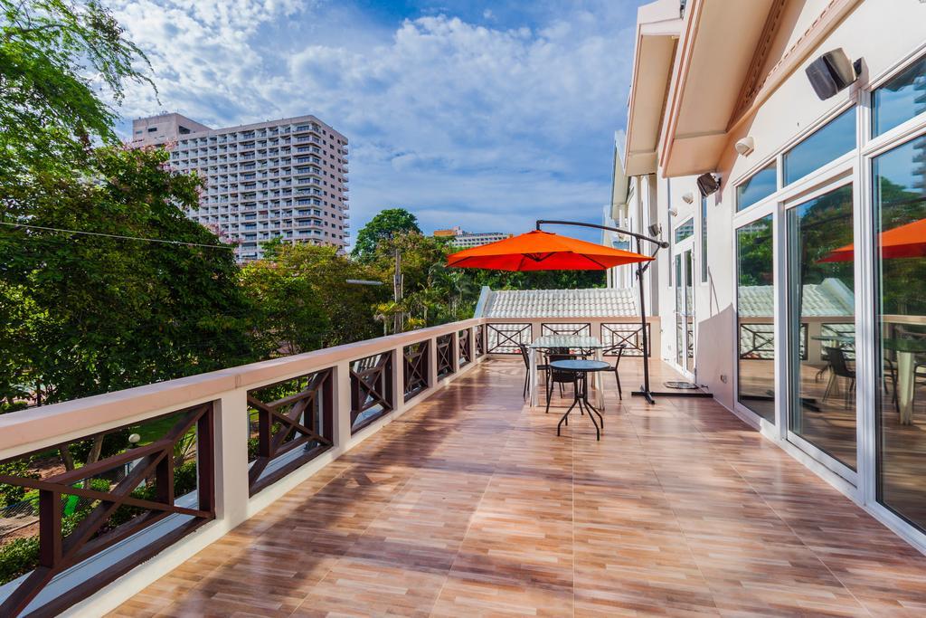 Jomtien Palace Pool Villa By Pattaya Sunny Rentals Ban Nong Tabaek Exterior photo